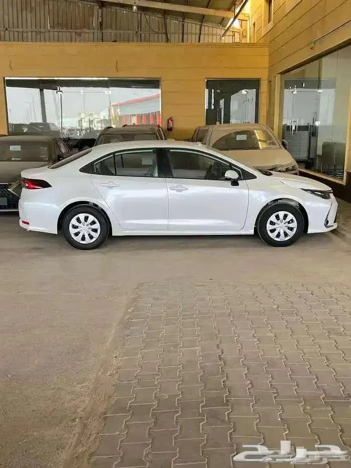 تويوتا كورولا XLI ستاندر طيس مكينة 2.0 موديل 2026 لدى الحسن 3