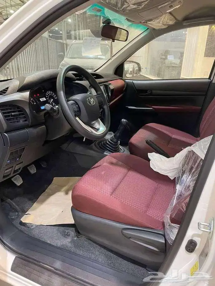 هايلوكس غمارتين GL ديزل 2025 للتقسيط 11