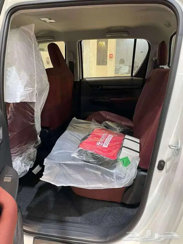 هايلوكس غمارتين GL ديزل 2025 للتقسيط 9