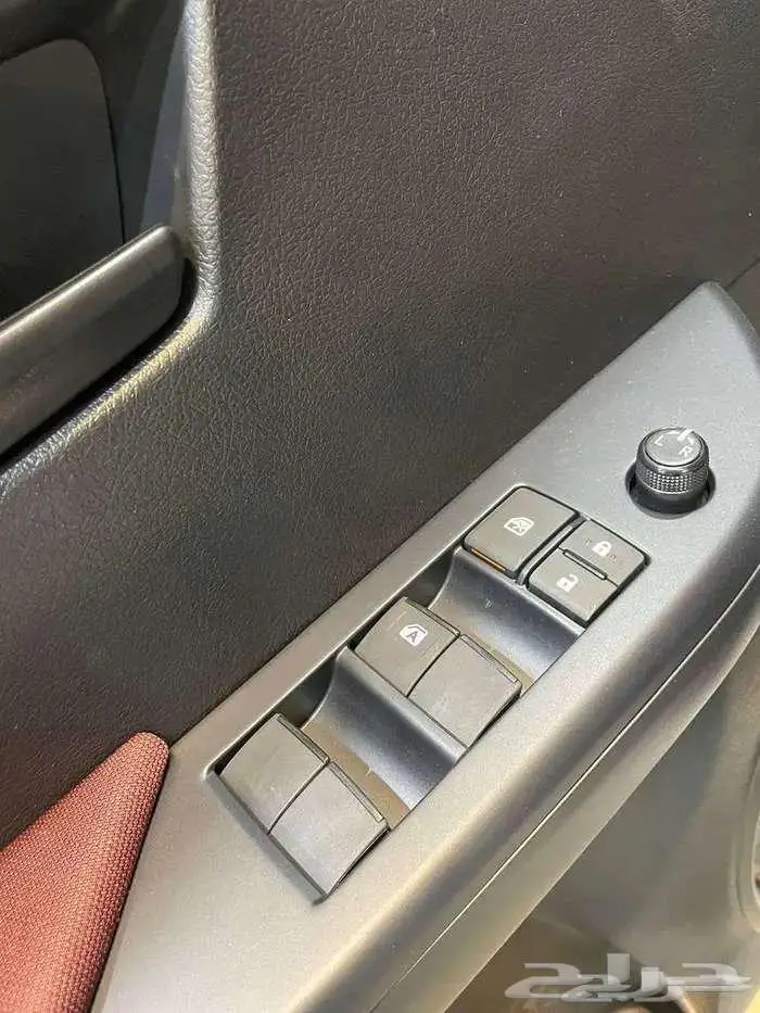 هايلوكس غمارتين GL ديزل 2025 للتقسيط 6