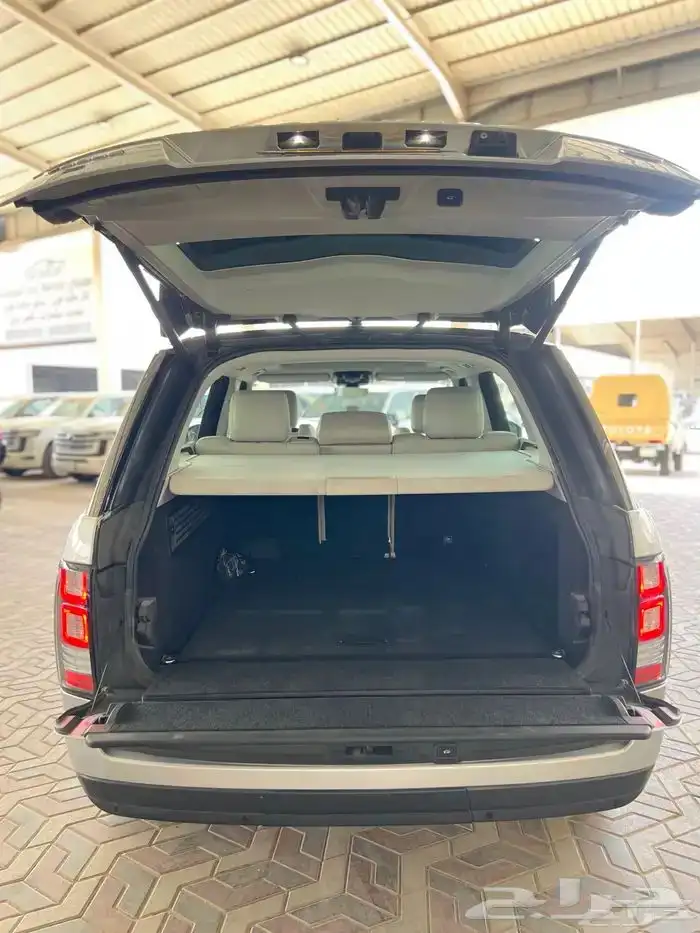 رنج روفر 2017 سعودي HSE ماشي 233 الف 12