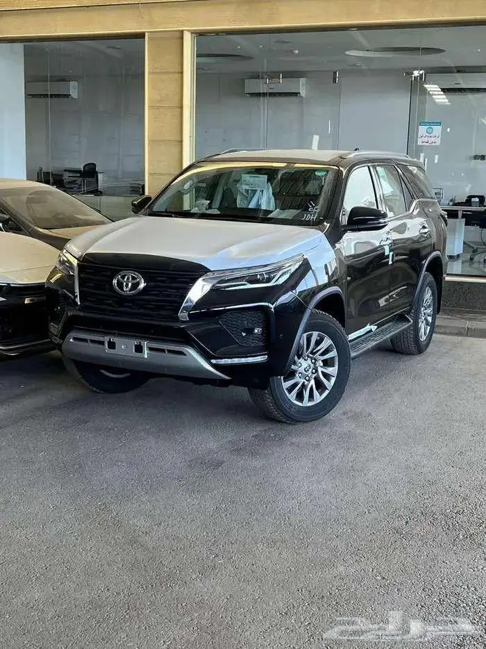 فورتشنر VX 2 ديزل 2.8 موديل 2024 0