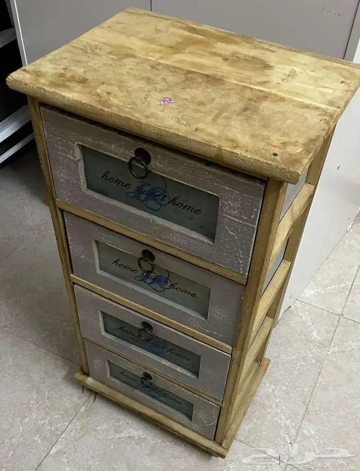 أدراج بحالة جيدة السعر 30 ريال 0