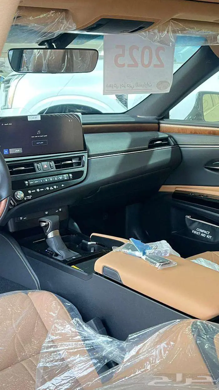 لكزس ES350 فئة CC بانوراما بريمي 2025 8