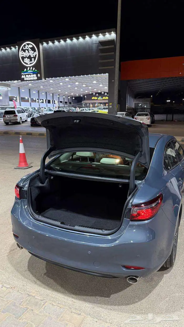 مازدا 2023 عداد 68000 لون مميز 5