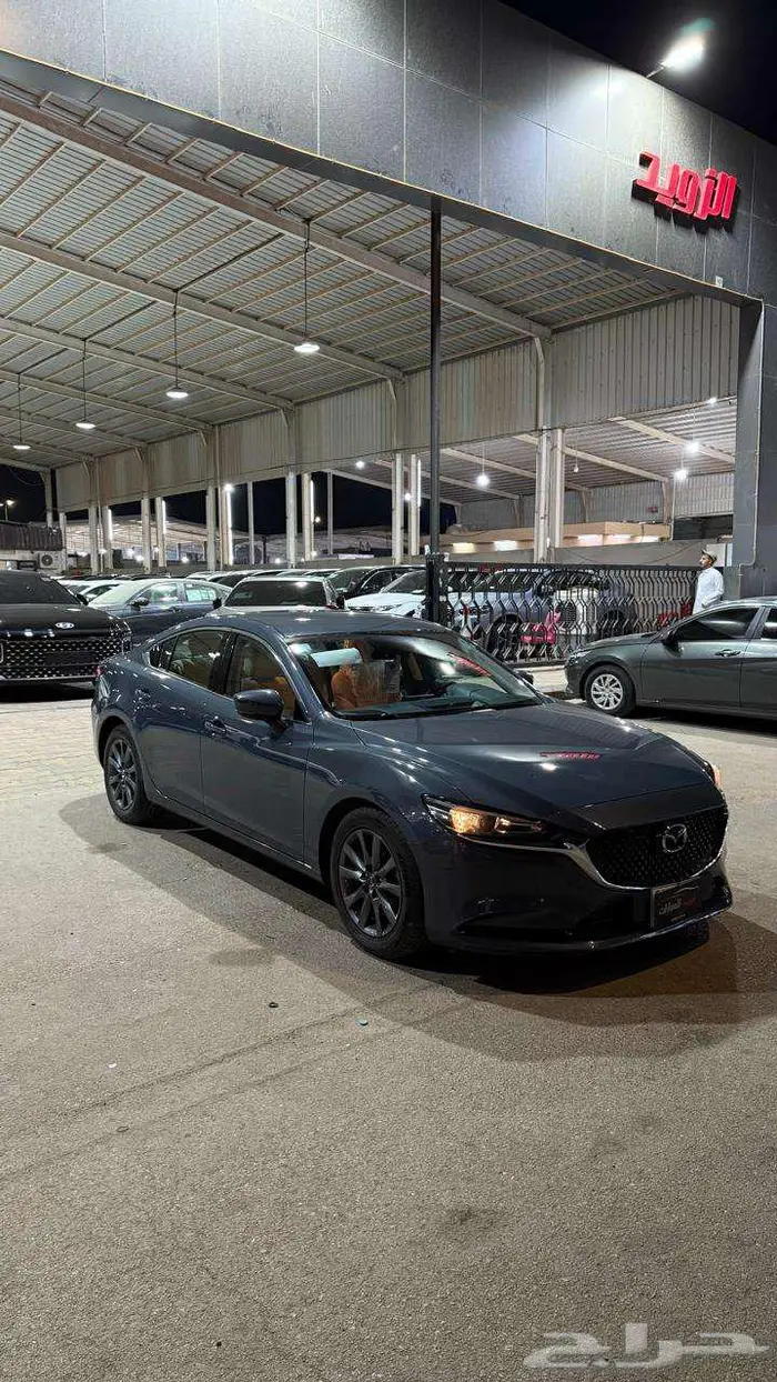مازدا 2023 عداد 68000 لون مميز 1