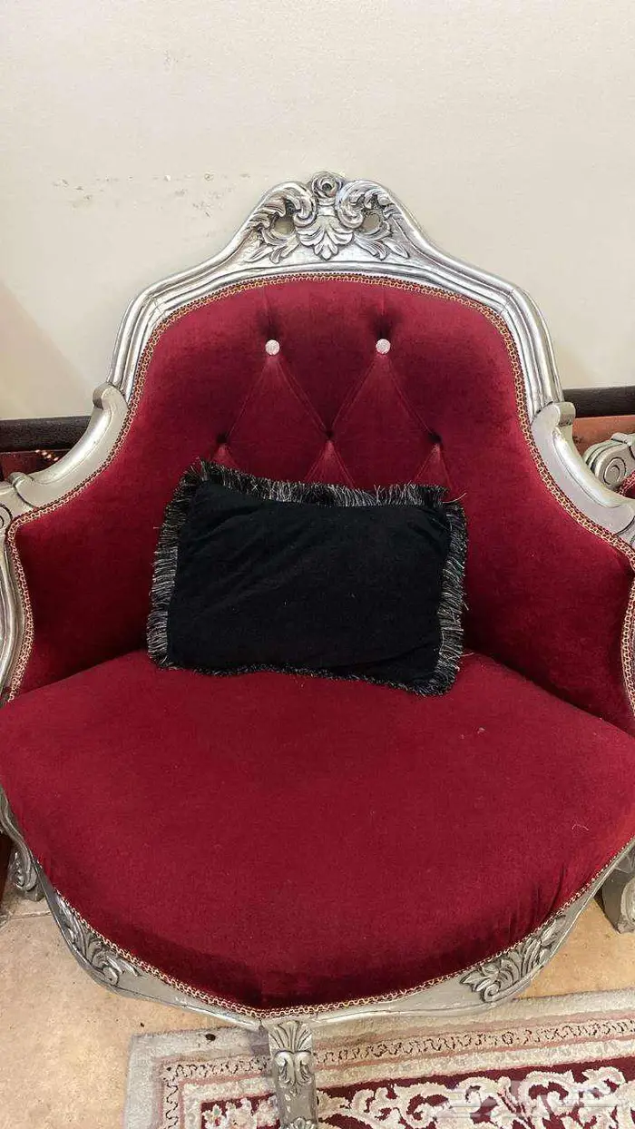 كنب مجلس نظيف فاخر للبيع 1