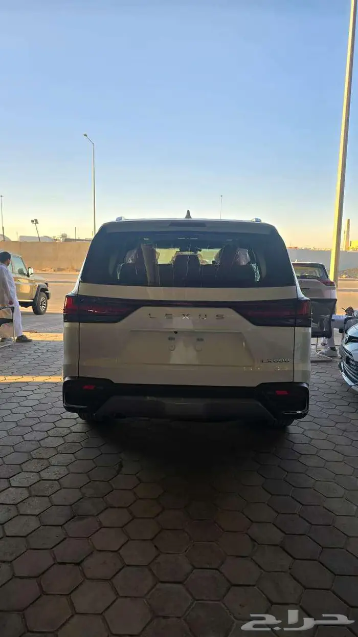لكزس LX 600 BB 2