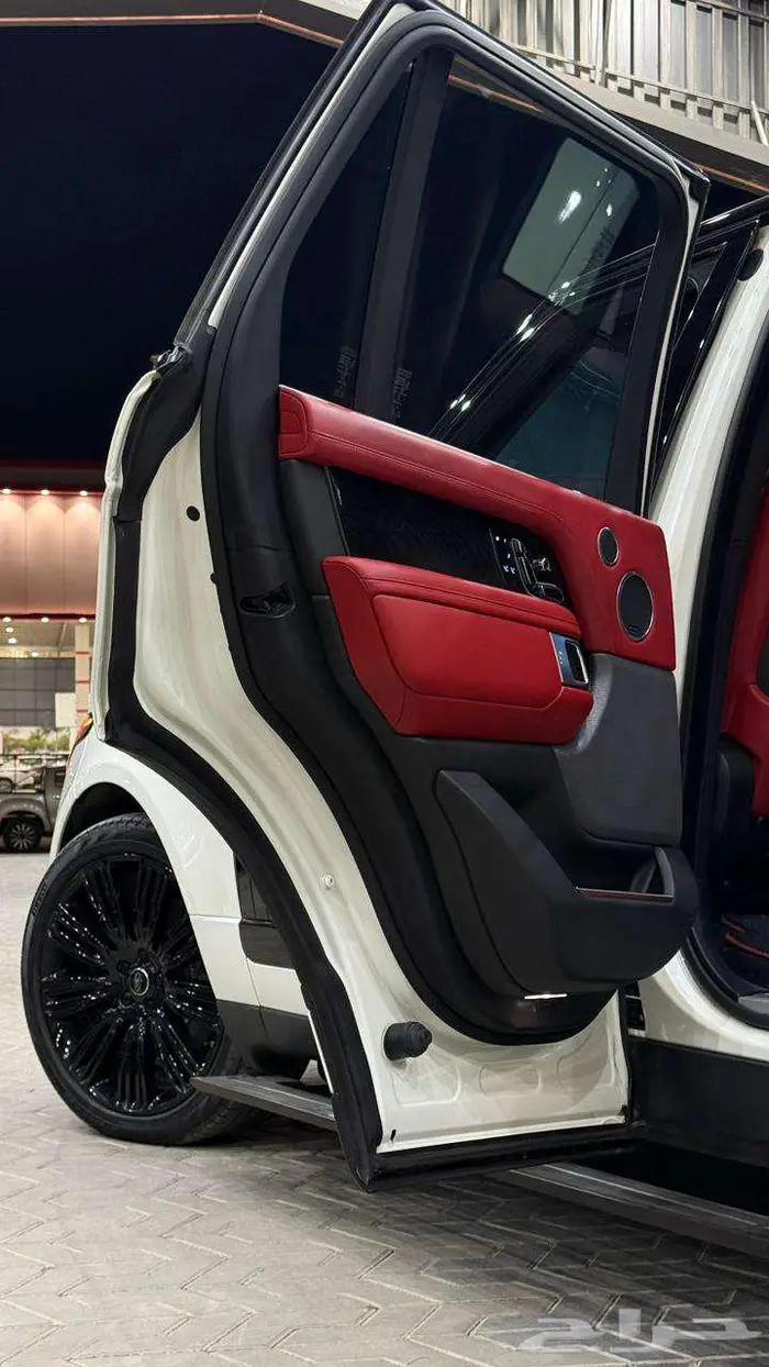 لاند روفر رنج روفر Autobiography 2019 5