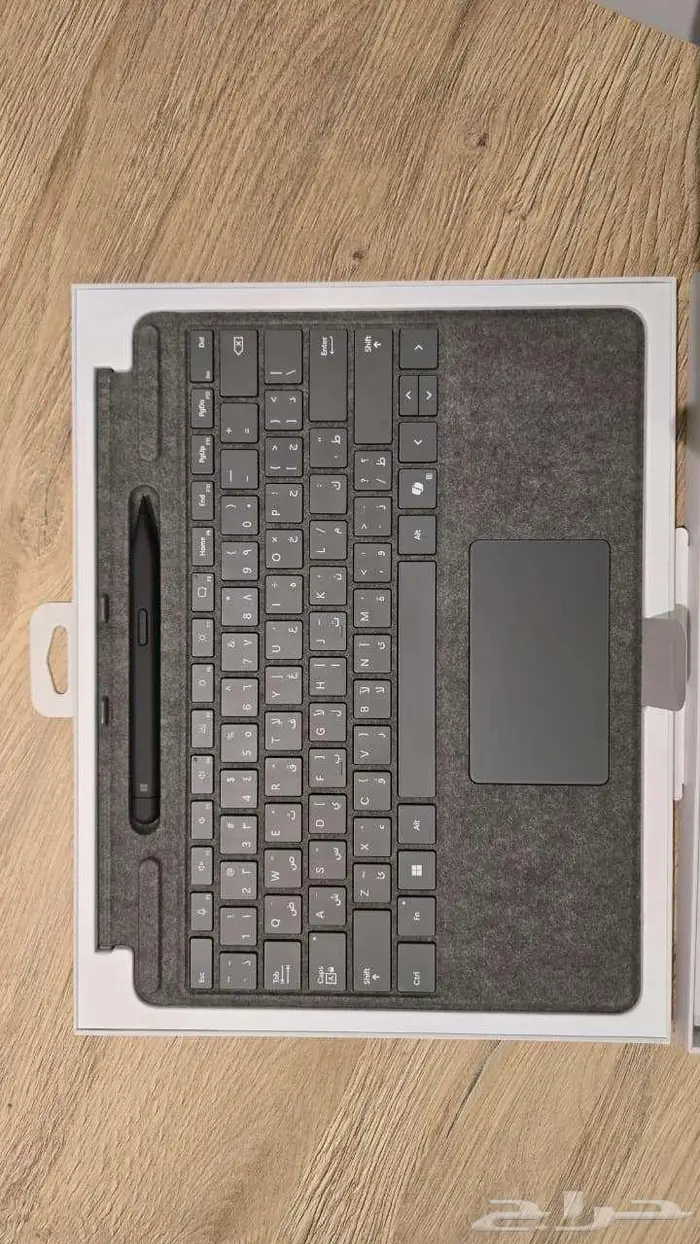 Microsoft surface Pro 11 keyboard and mouse 5