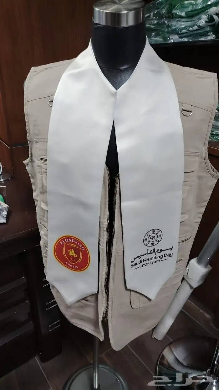 الكروت الشخصية (Business Cards) البروشورات (Brochures) الف 1