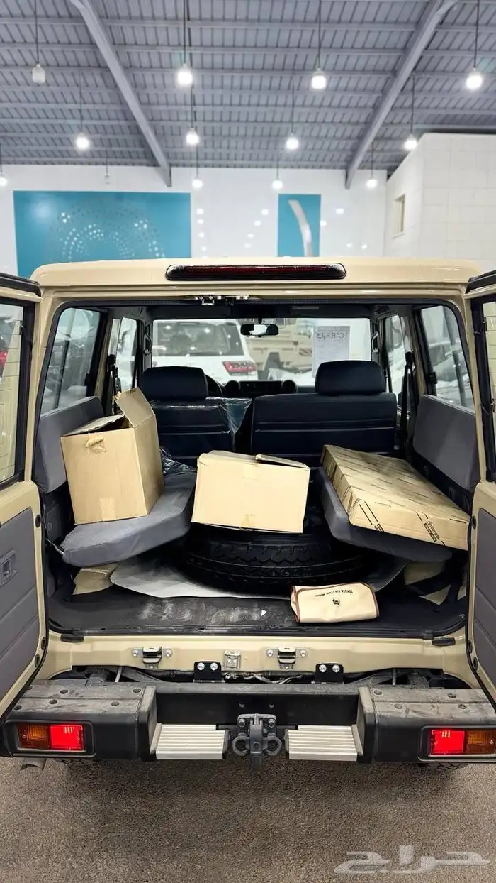 تويوتا ربع مصندق قير عادي بنزين 2025 4