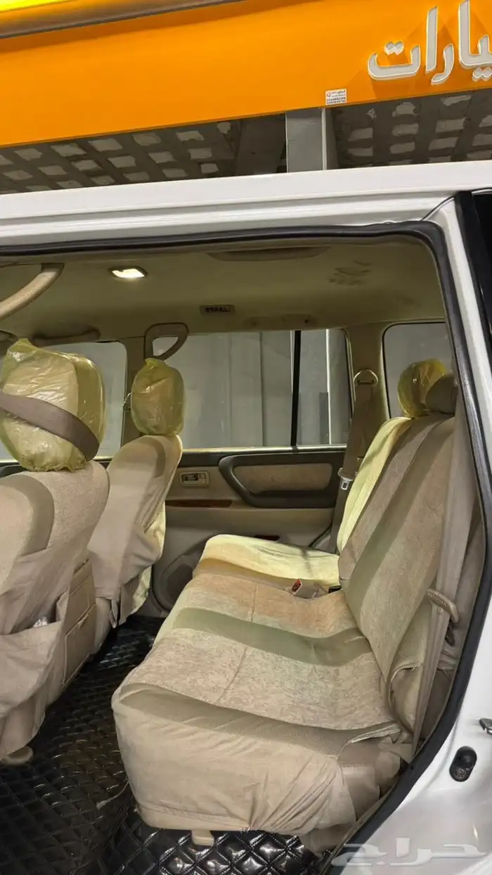 لاند كلوزر صالون مديل 2006 9
