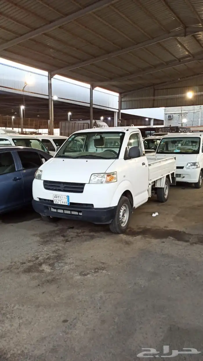 سيارة دباب سوزوكي 3