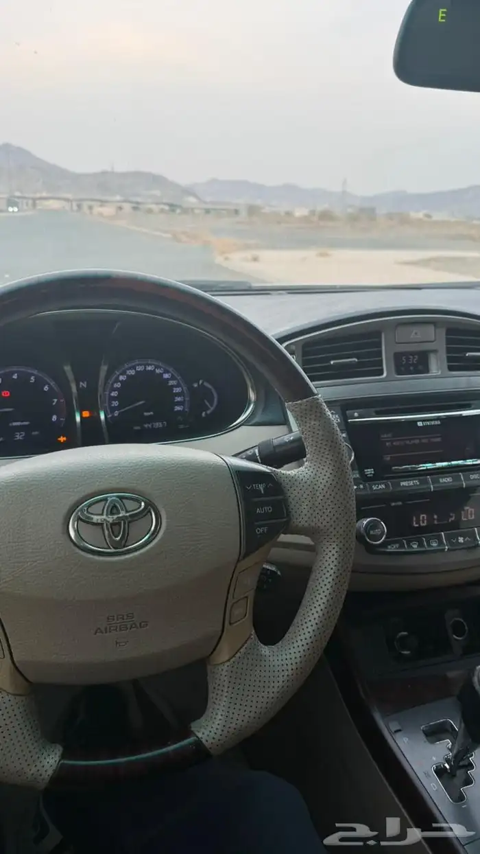 سياره افالون موديل 2012 5