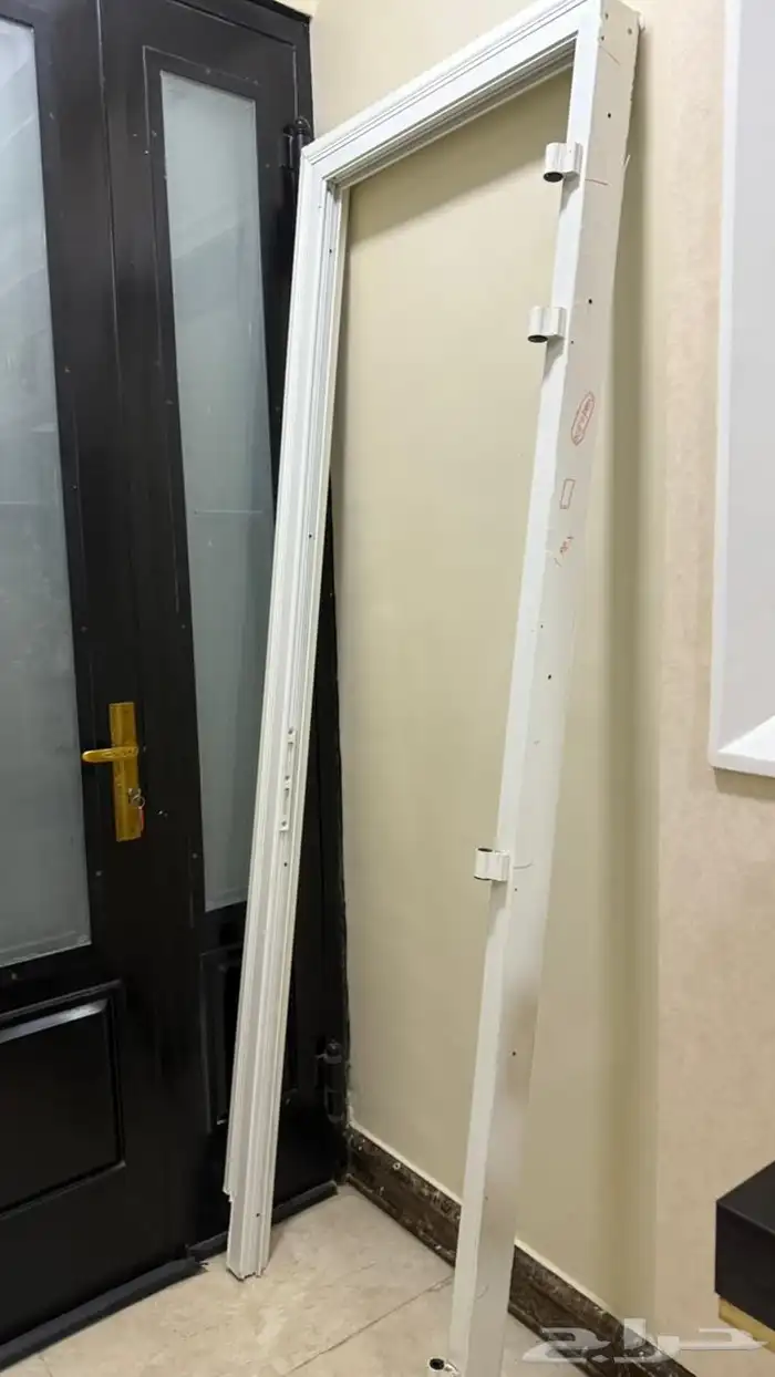 باب المنيوم شبه جديد 1