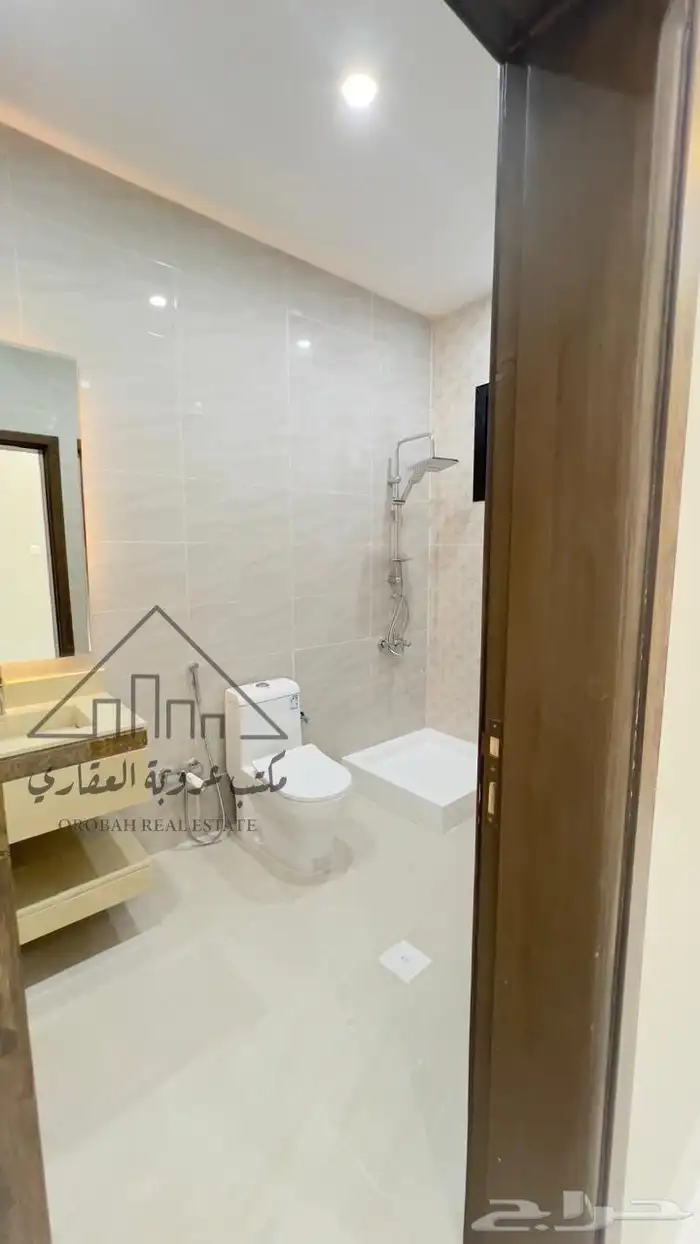 للبيع فيلا روف ارضي مشب حي المصيف 3 تبوك 16