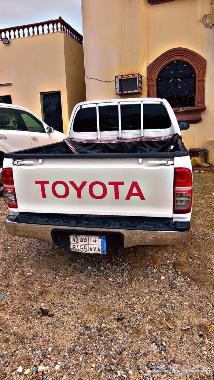 هايلكس غمارتين 2015 GLX 4