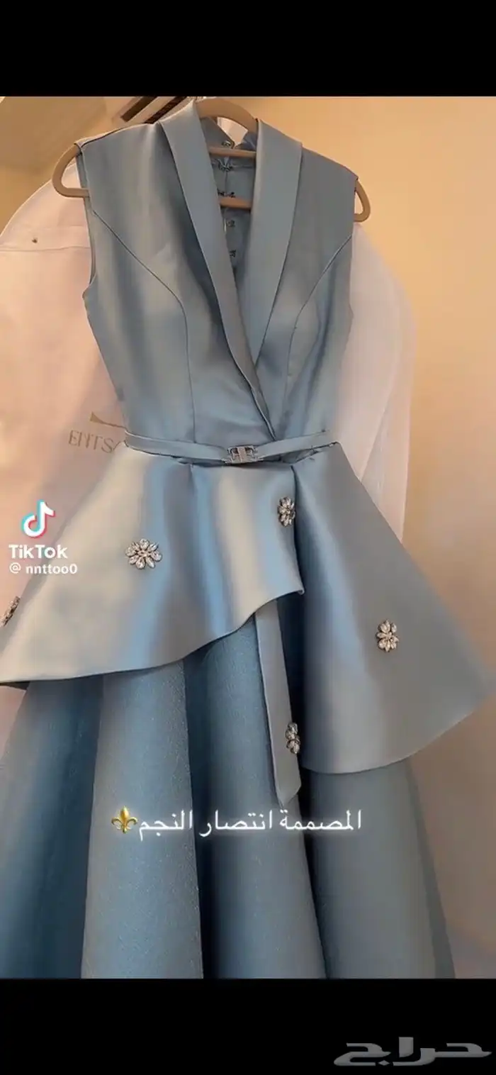 فستان من المصممة انتصار النجم عدد الاستخدام مره وحده فقط 1