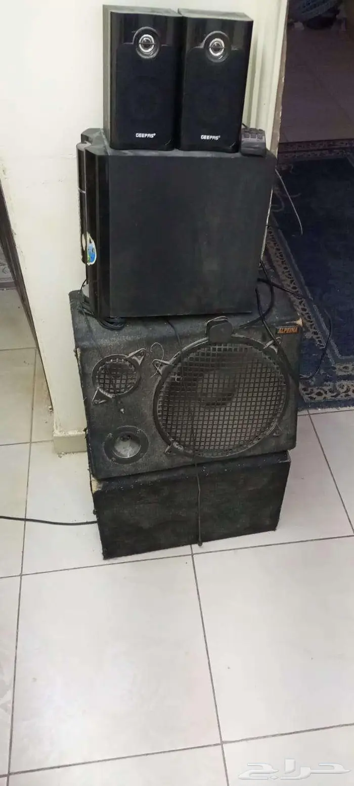 للبيع اثاث متنوع دولاب طاولات مكيف 2