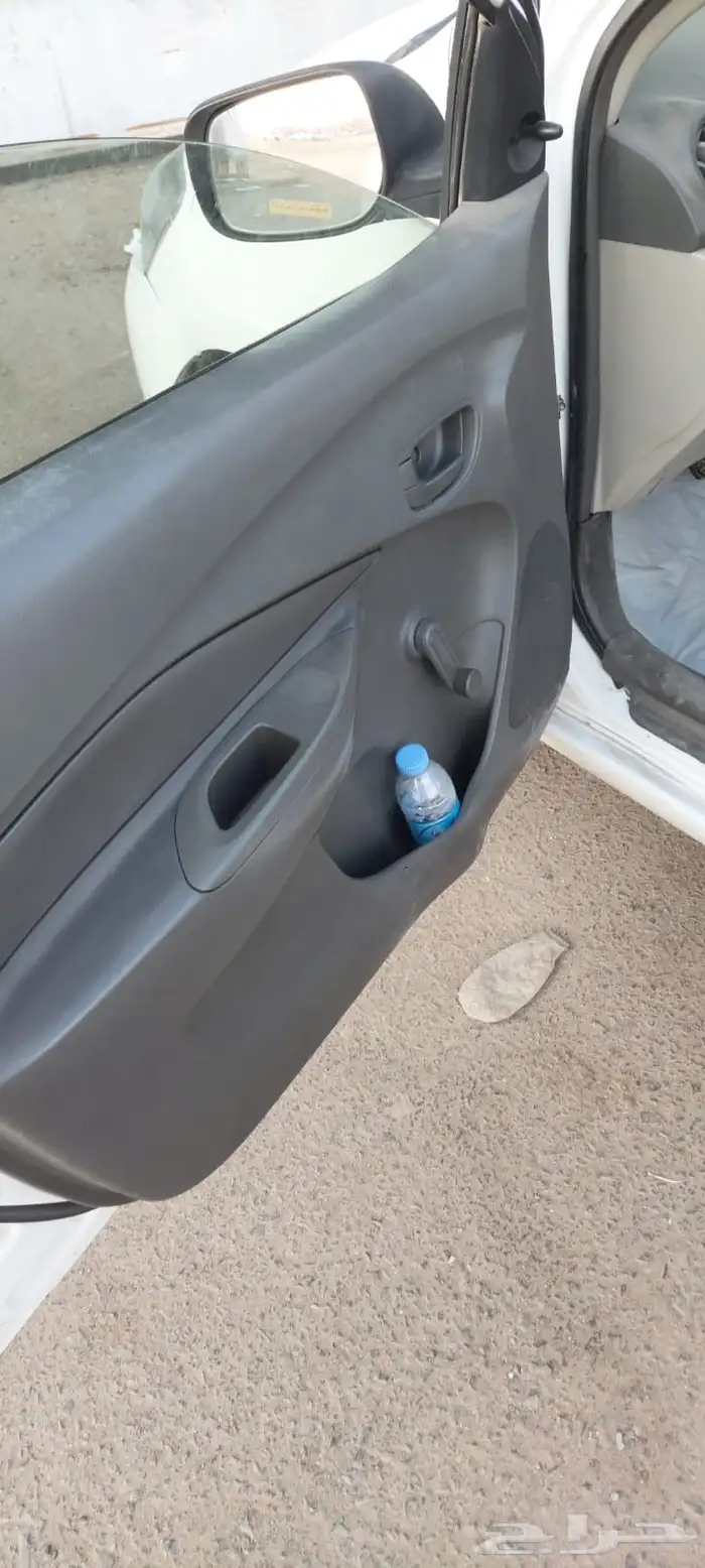 يارس2009ابيض اتماتيك 8