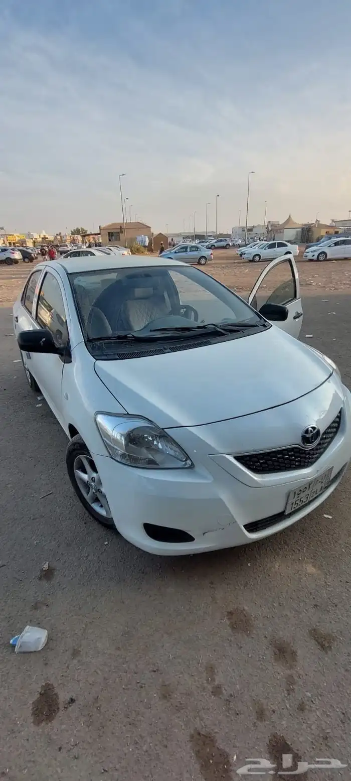 يارس2009ابيض اتماتيك 4