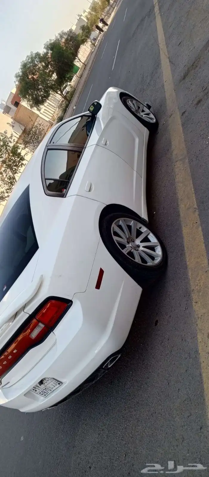 دودج تشارجر 1