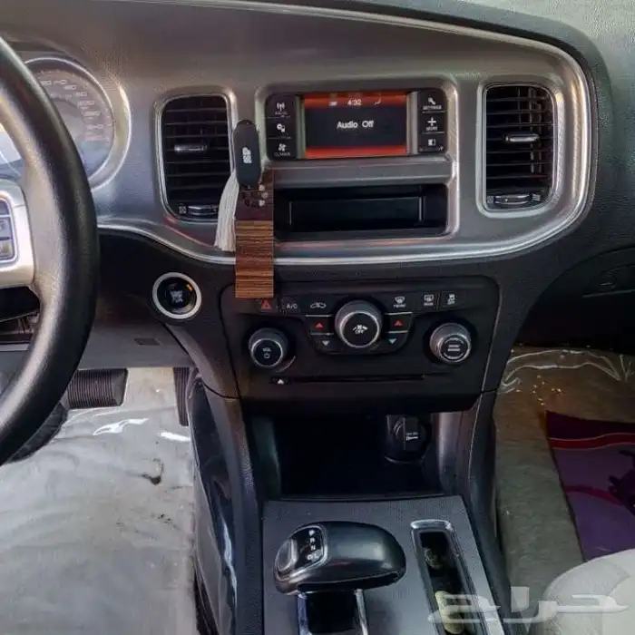 دودج تشارجر 8