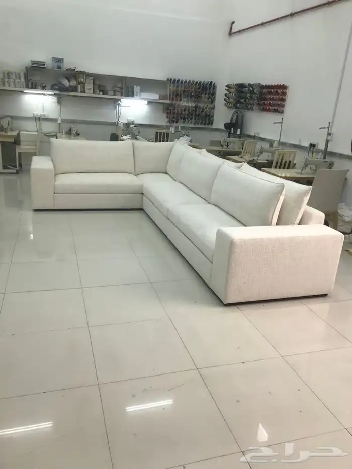 مفروشات الرياض  تفصيل جميع انواع الكنب والجلسات الارضي والس 0