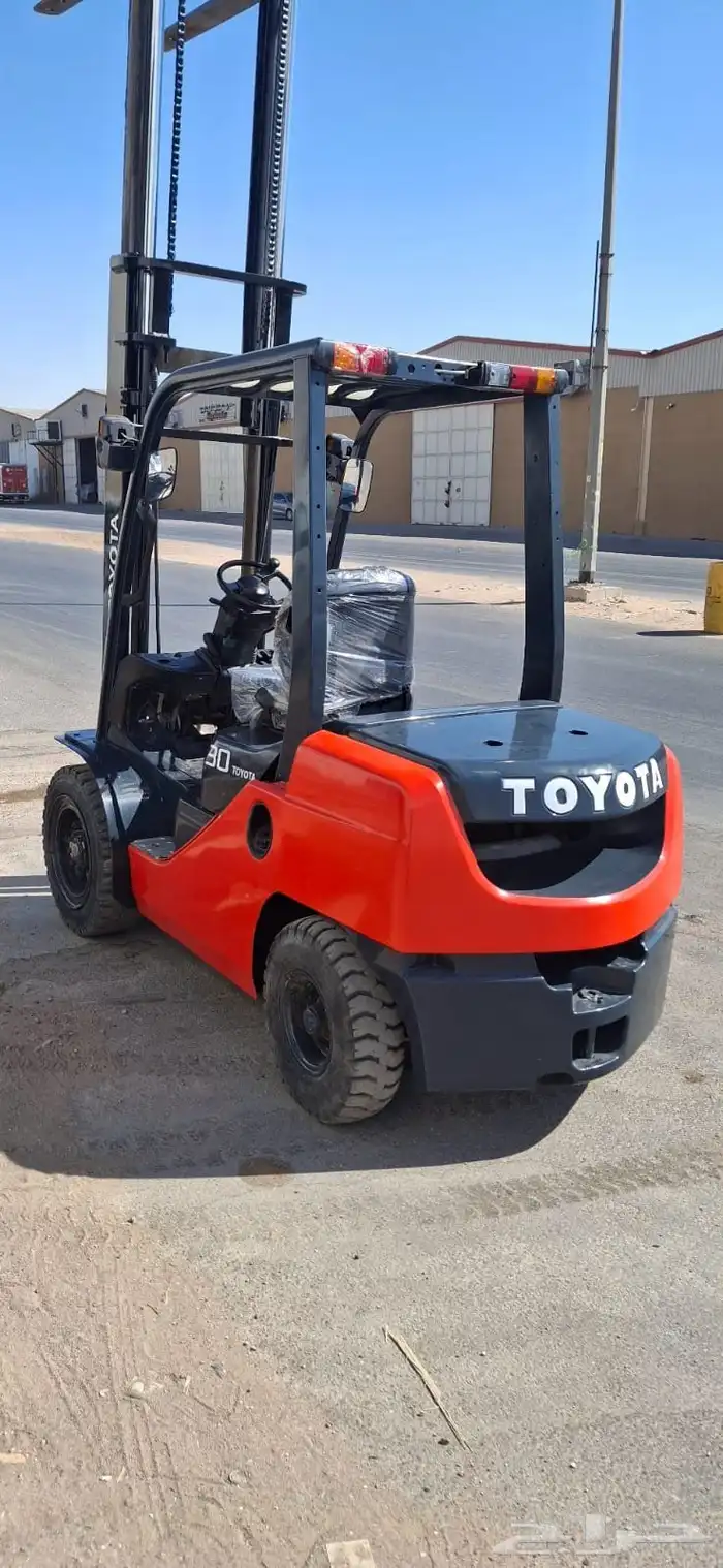 السلام عليك البيع رافعه شوكيه مديل 2012 ديزل حركات 3طن 3