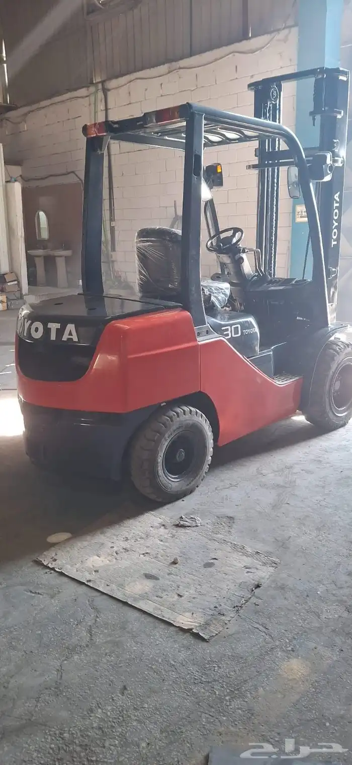 السلام عليك البيع رافعه شوكيه مديل 2012 ديزل حركات 3طن 4