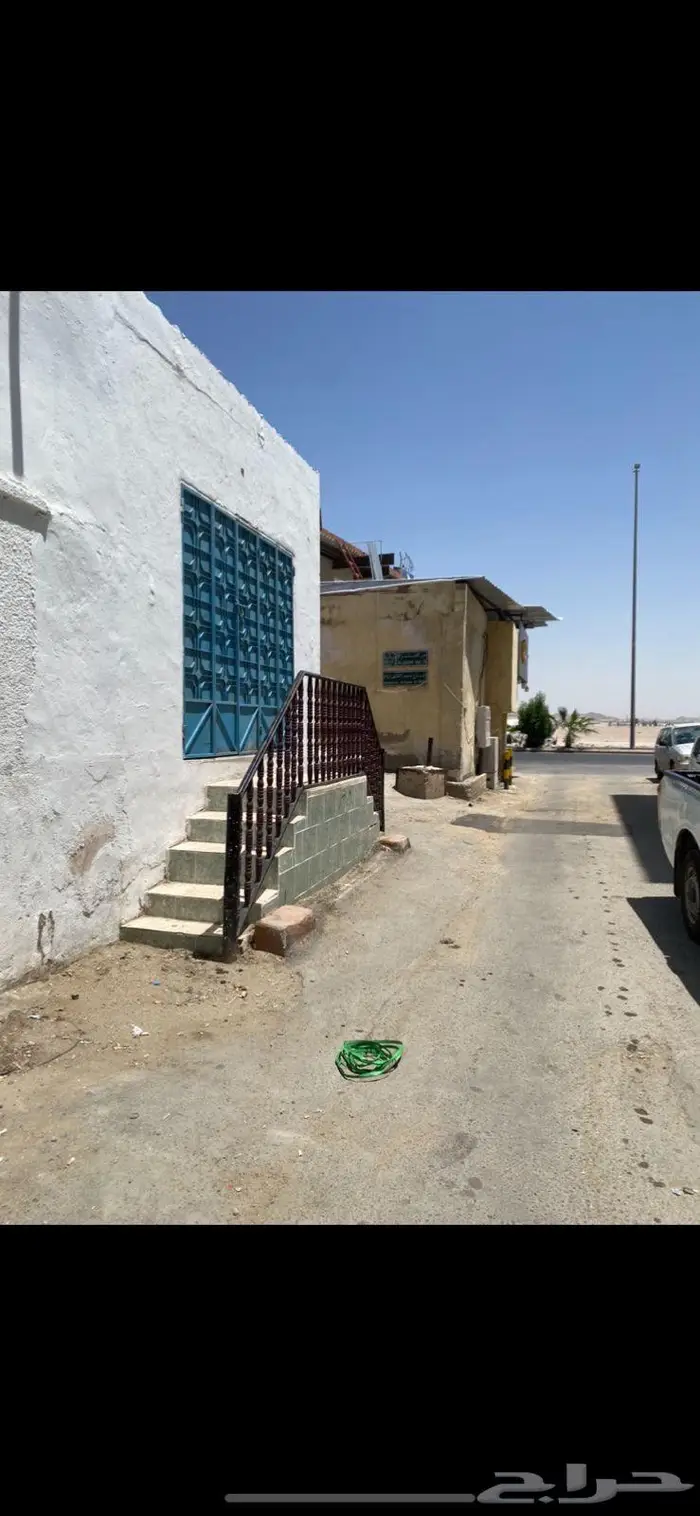 محل للإيجار حي الثغر   شارع الجامعة 2