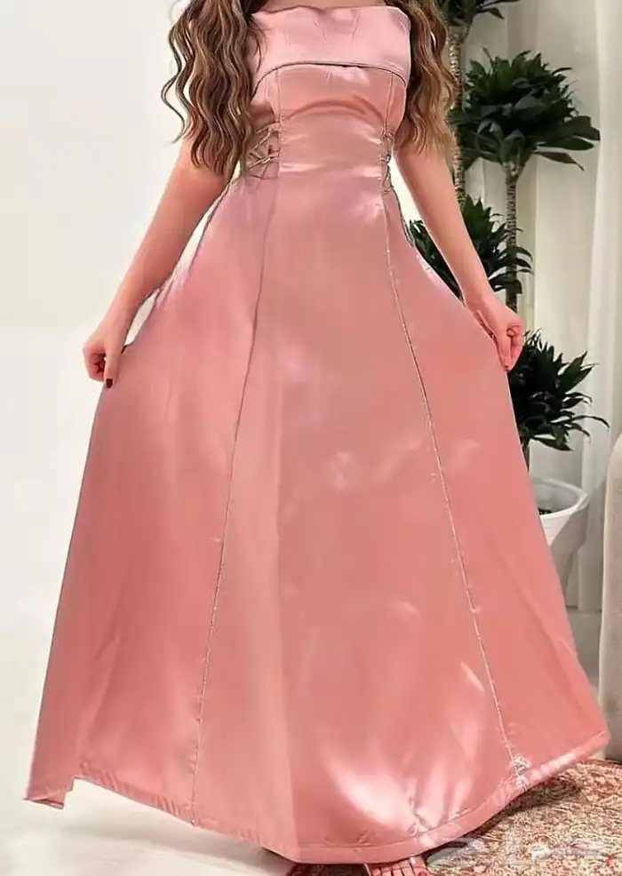 فستان مقاس xs لبسه مره واحد وشليت الربطه الي عند الخصر 1