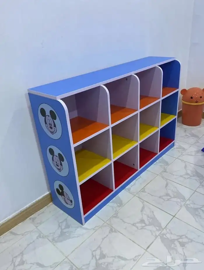 سبورات وطاولات وكراسي 4