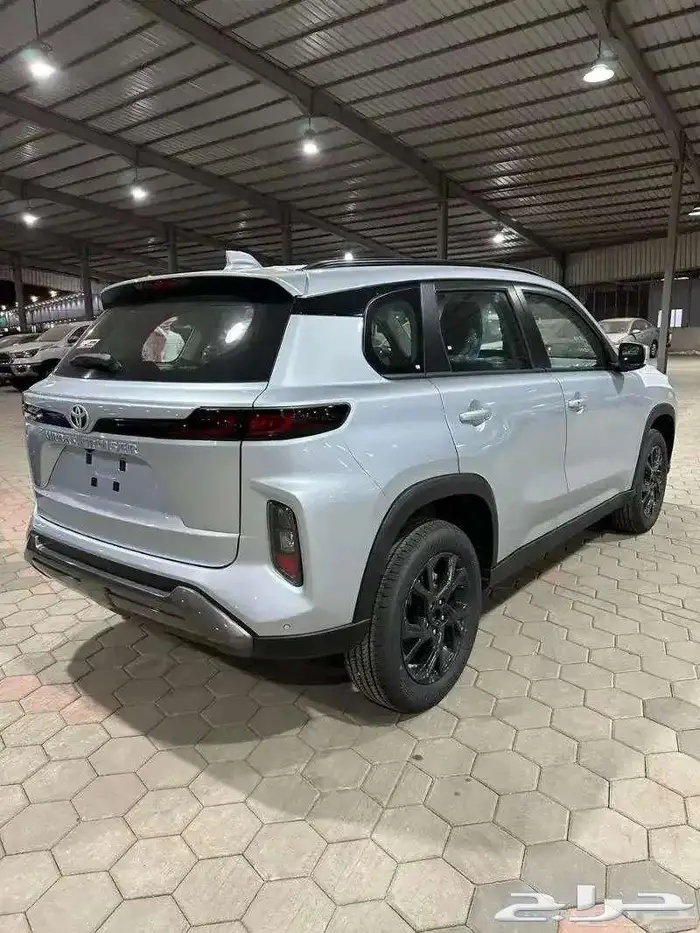 تويوتا اوربان 2026 ( عروض على الاقساط ) 2