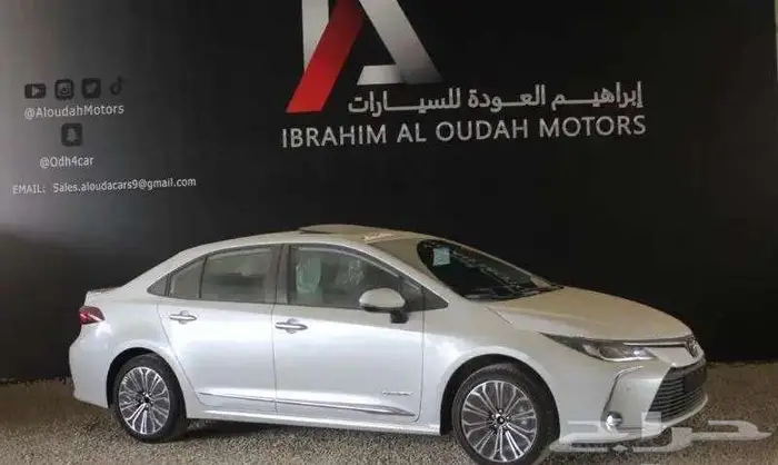 تويوتا كورولا مطور فتحة سقف 2025 1