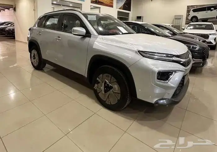 تويوتا اوربان كروزر ستاندر (GL) 2026 أقساط راتب يبدأ من 3500 1