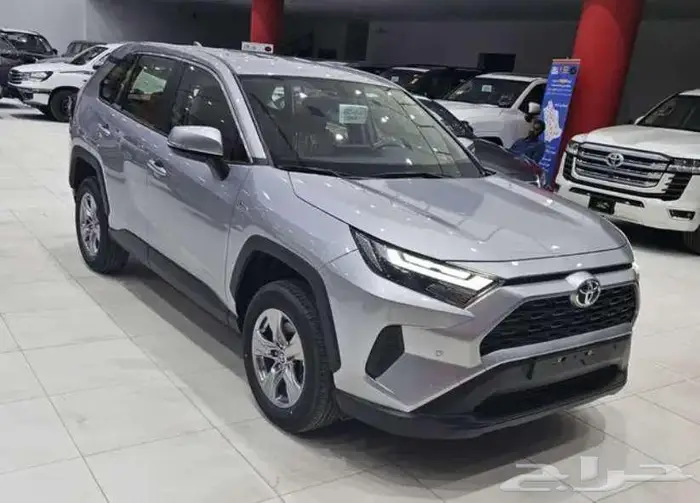 تيوتا راف فور لمتد هايبرد 2025 متوفر اللون الفضي 4