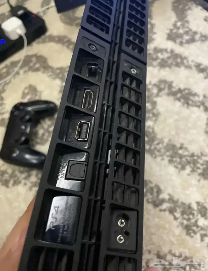 سوني فور العادي حدي فيه 300 فقط لأغير ولا اكثر معه قراند 0