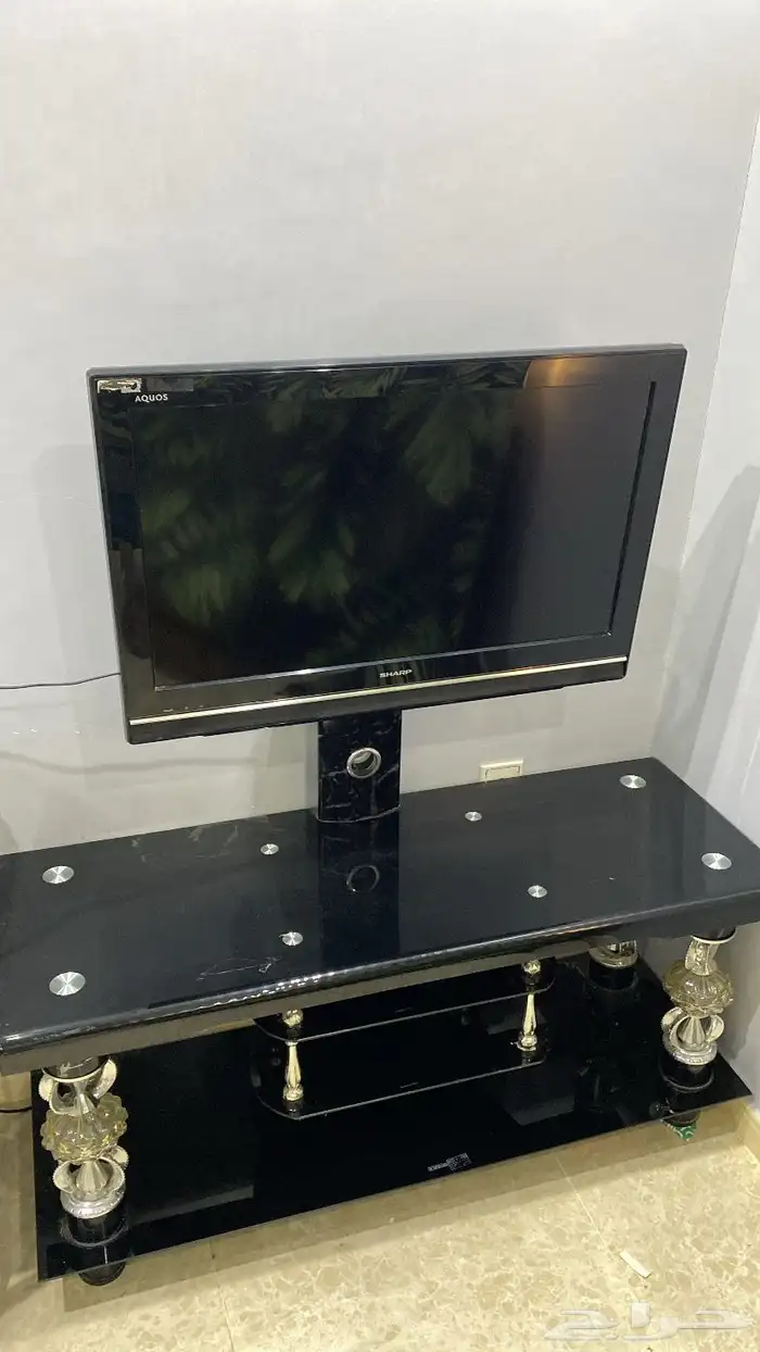 شاشه وطاولة للبيع 0