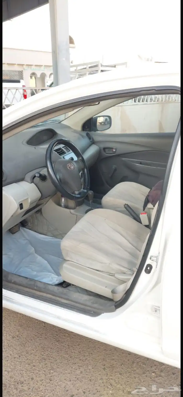 يارس2009ابيض اتماتيك 41