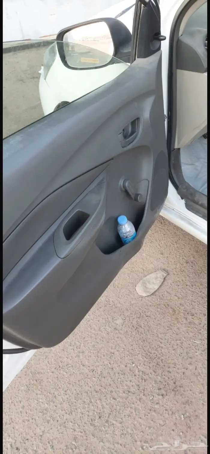 يارس2009ابيض اتماتيك 39