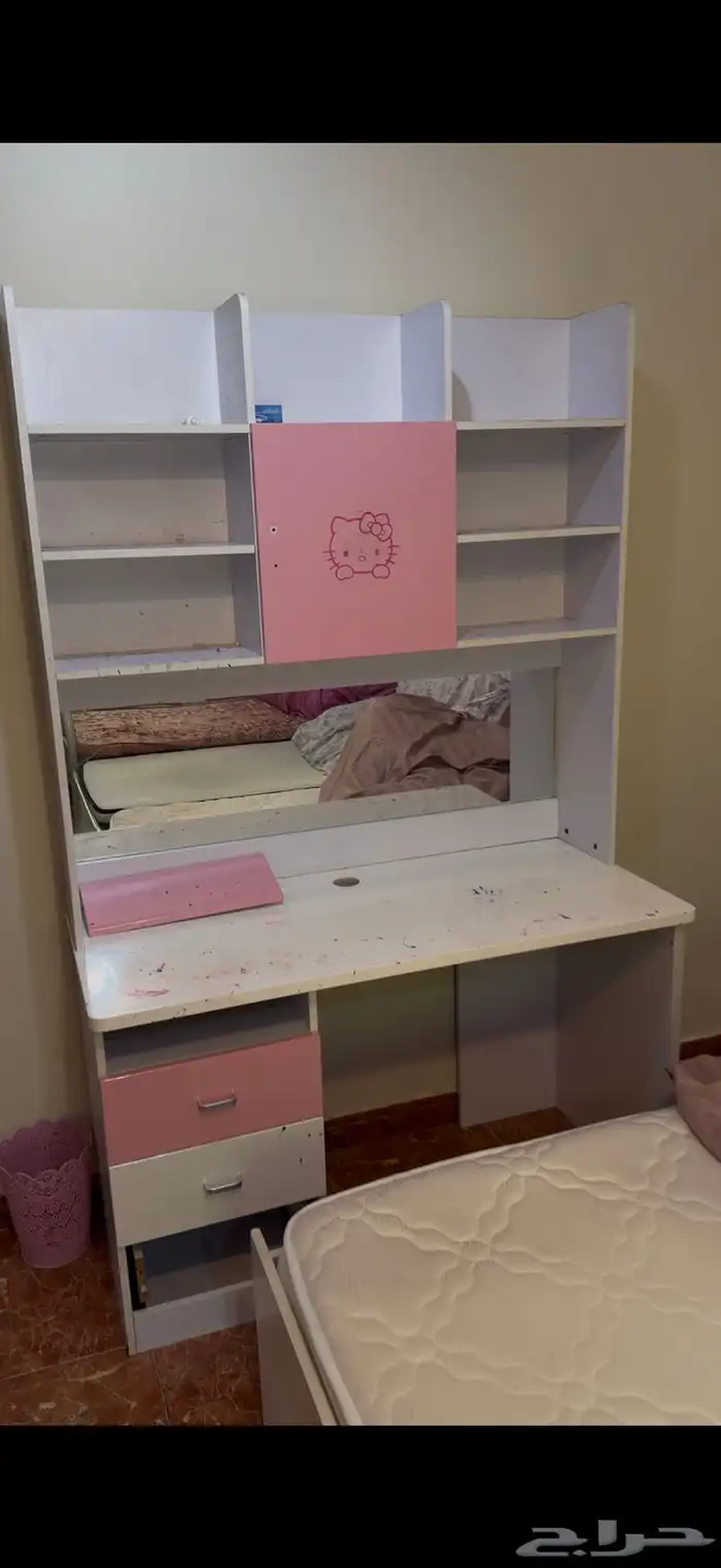 دولاب وتسريحه نظيف 3