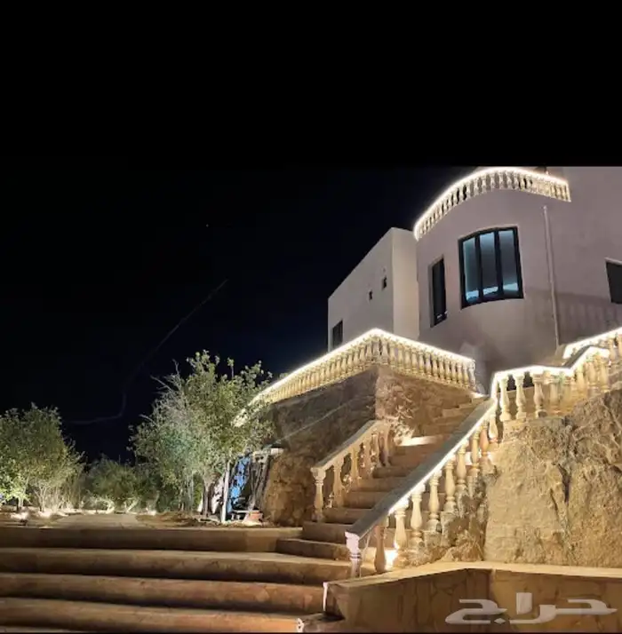 منتجع في العمارية للايجار مساحتة 4300متر 5