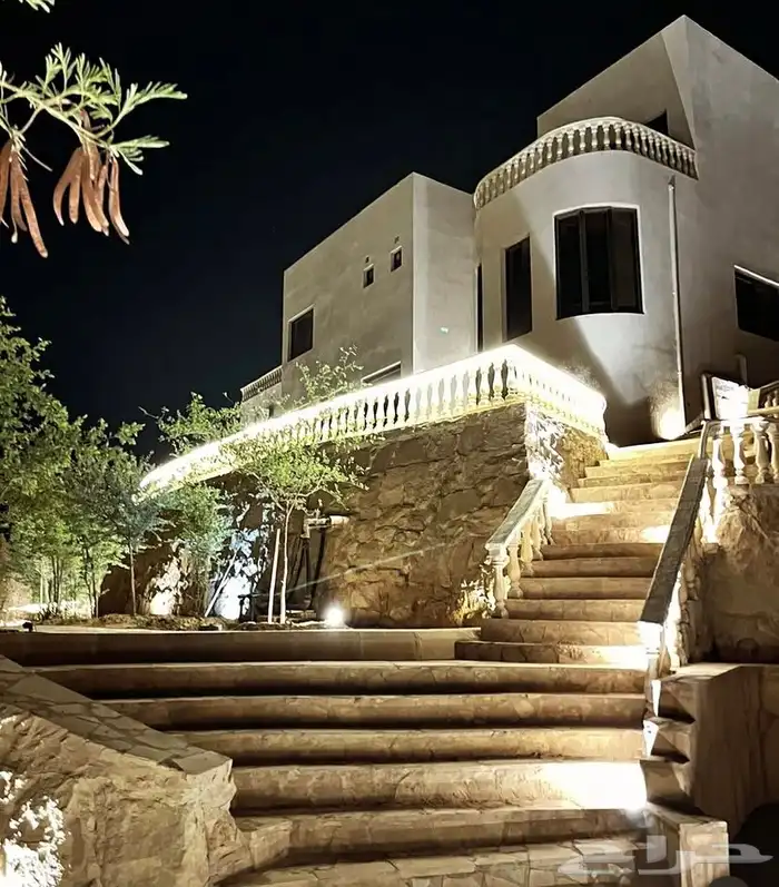 منتجع في العمارية للايجار مساحتة 4300متر 1