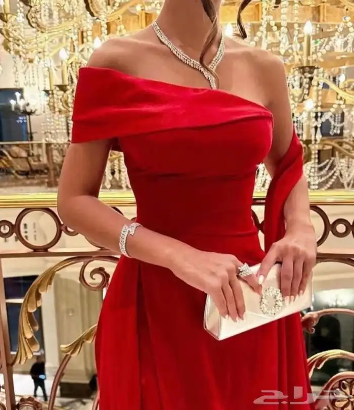 فستان احمر 0