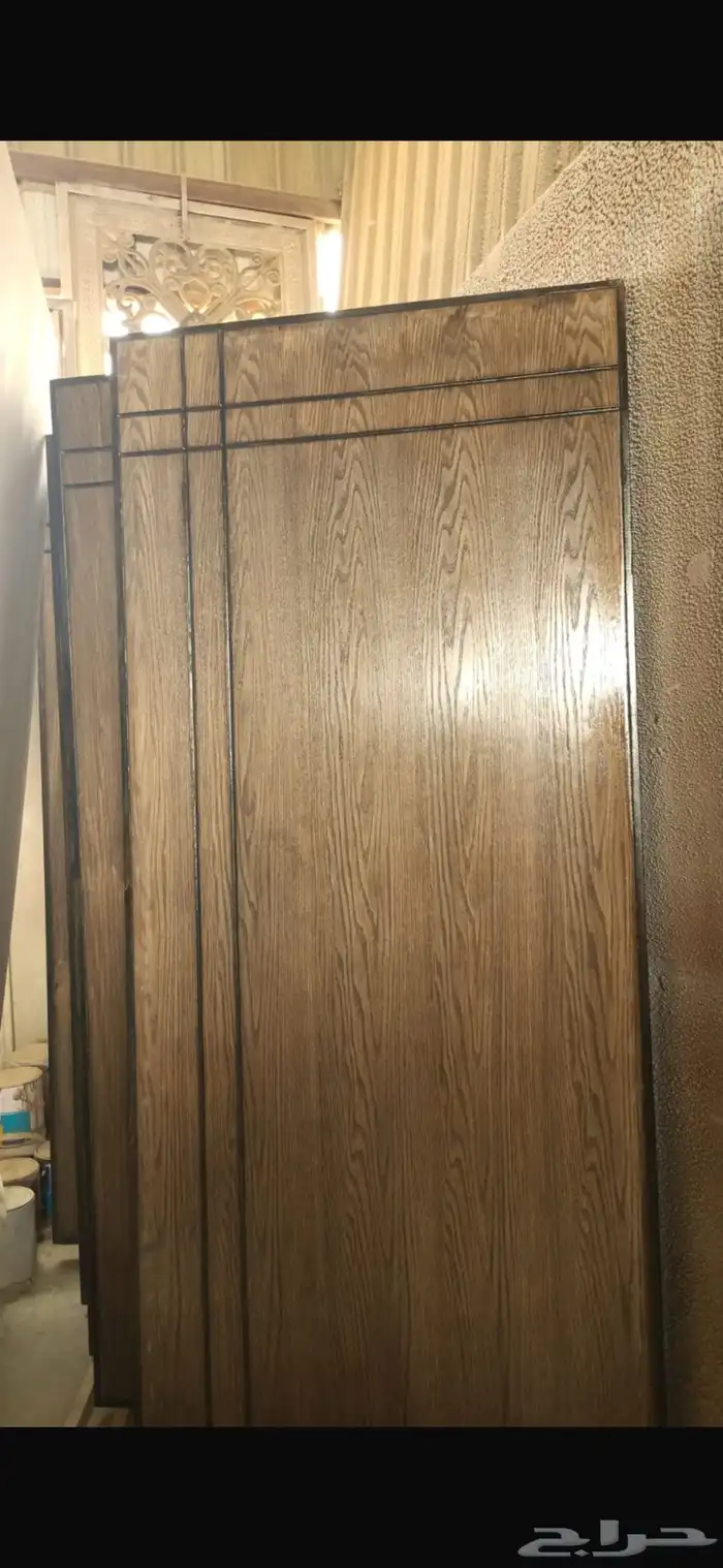 يوجد لدينا تفصيل أبواب خشب حديثة الشكل وعالية الجودة 2