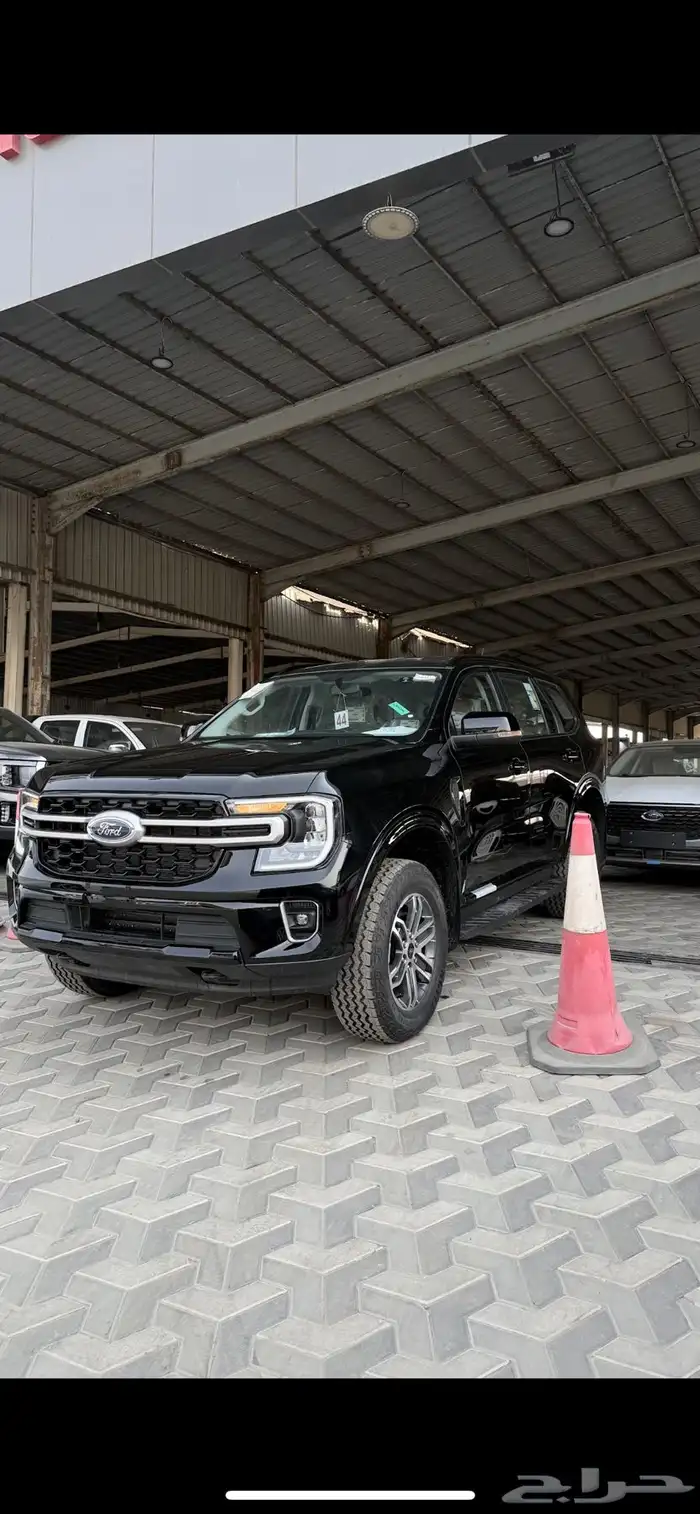 فورد افريست ستاندر بنزين 2025 1