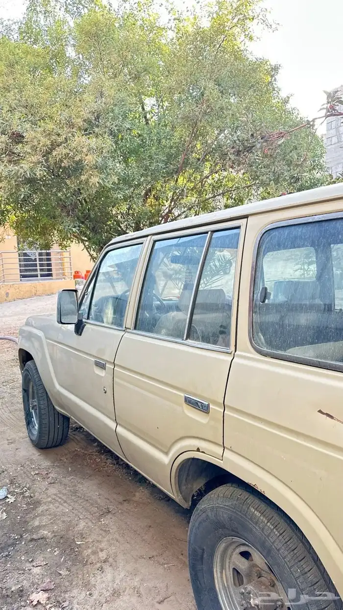 لاندكروزر موديل 83 7
