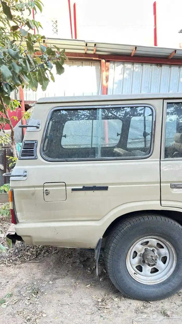 لاندكروزر موديل 83 5